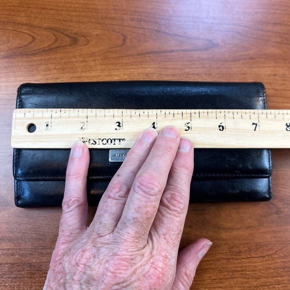 Vintage Michel Klein Black Leather Wallet Card Slots Zip Pouch Bill Fold - Picture 15 of 16